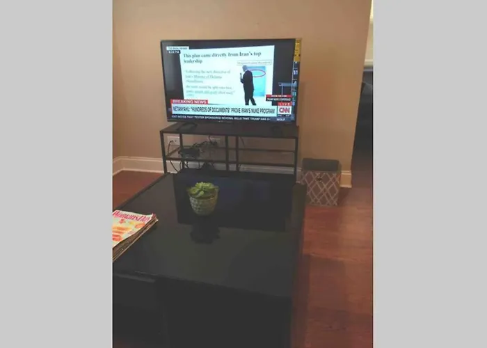 Entire Modern 2 Bedroom * Chicago